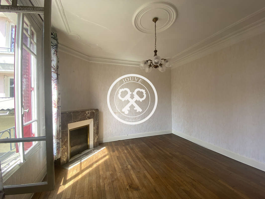 Maison à SAINTE-SAVINE