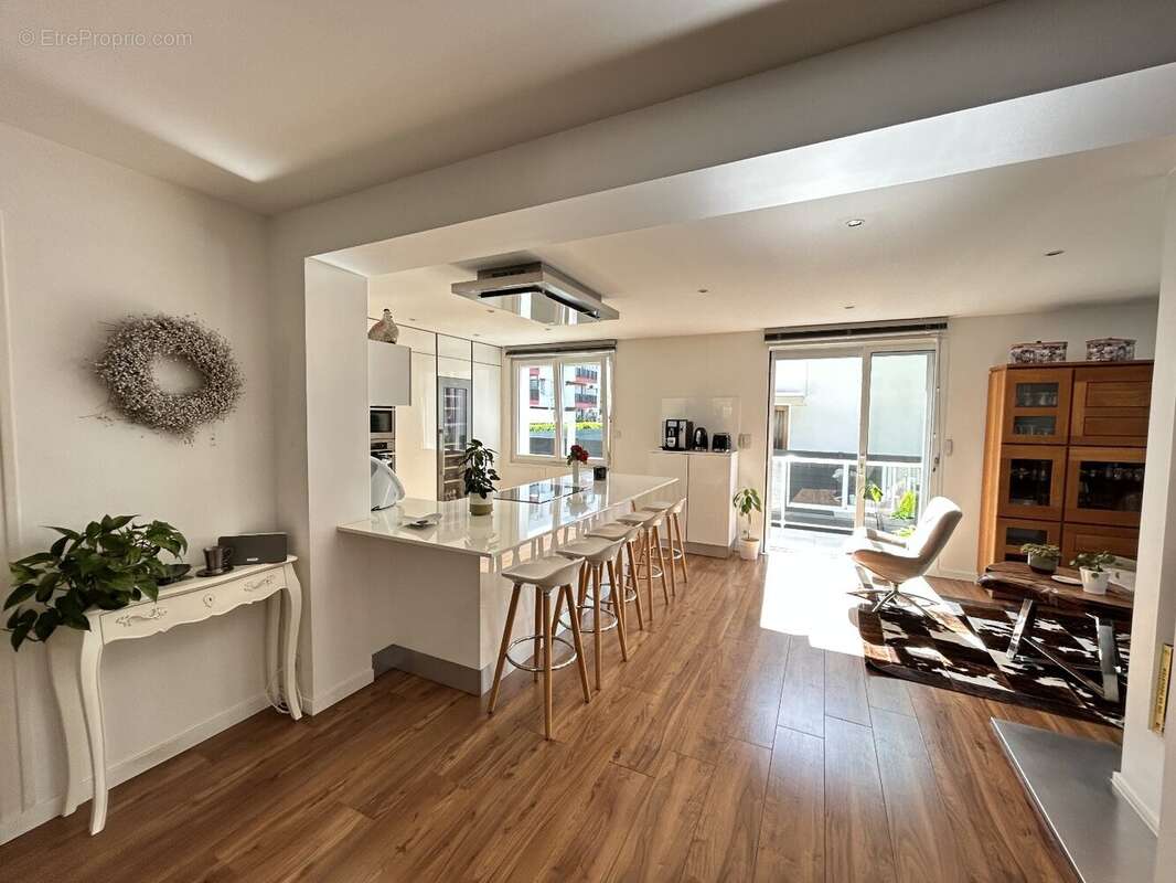 Maison à CRAN-GEVRIER