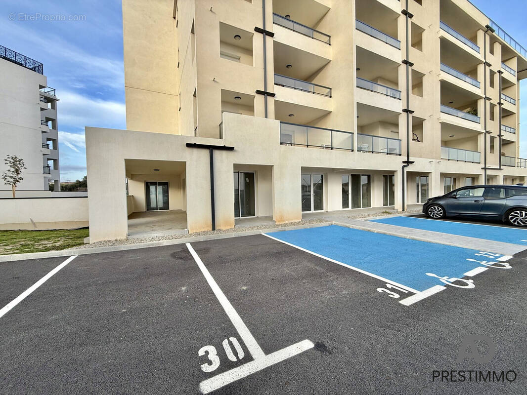 Commerce à LUCCIANA