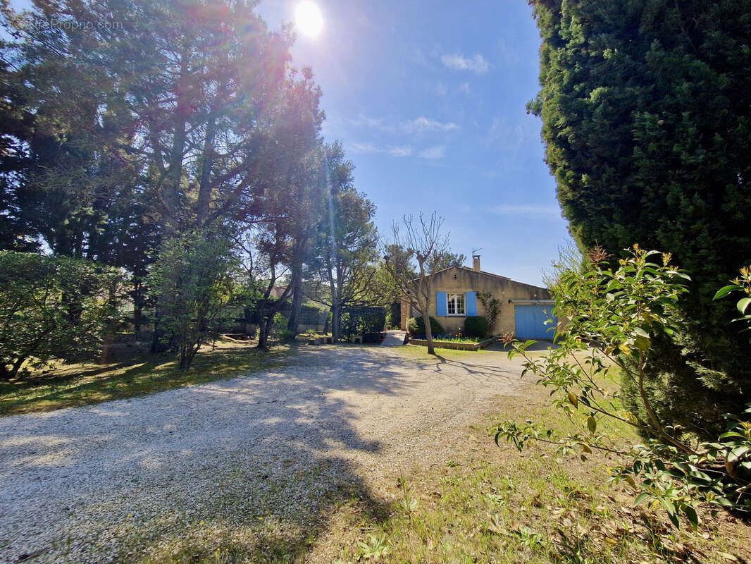 Maison à ROBION