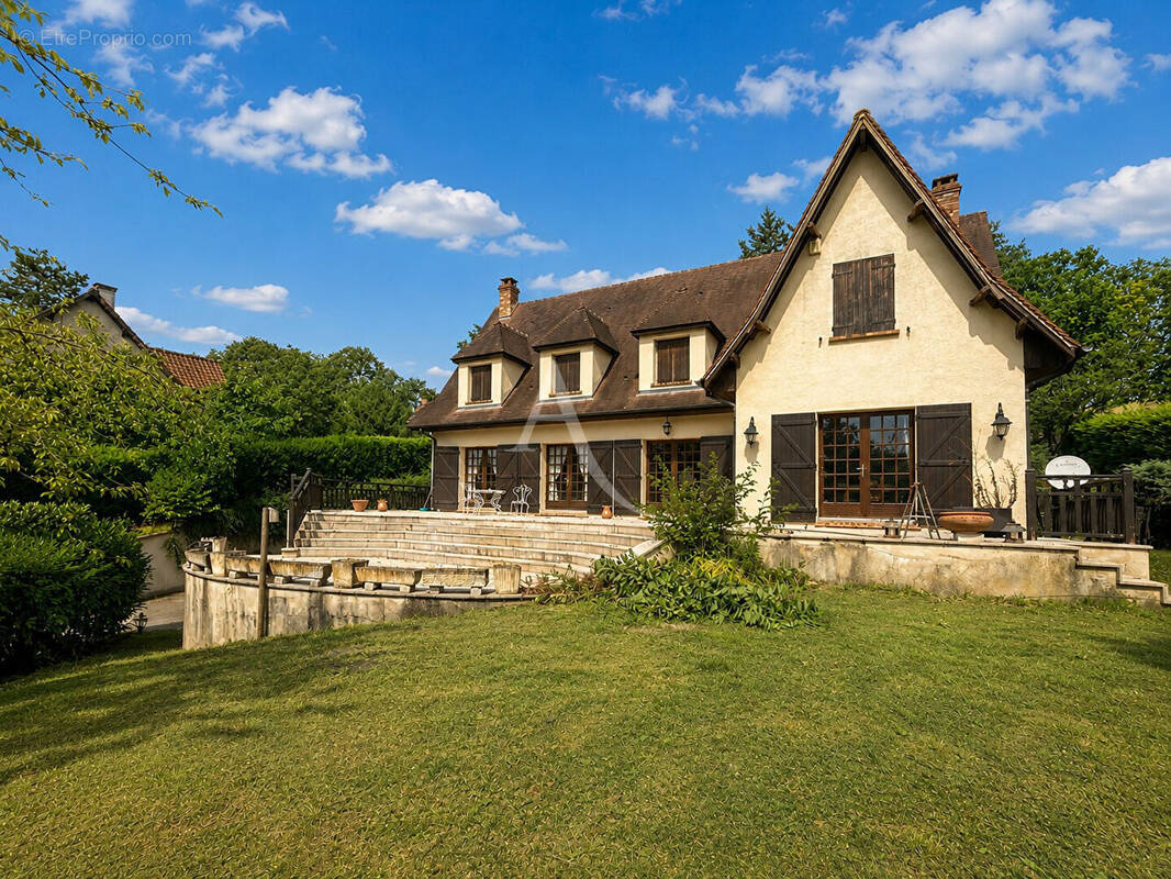 Maison à VAUX-SUR-SEINE