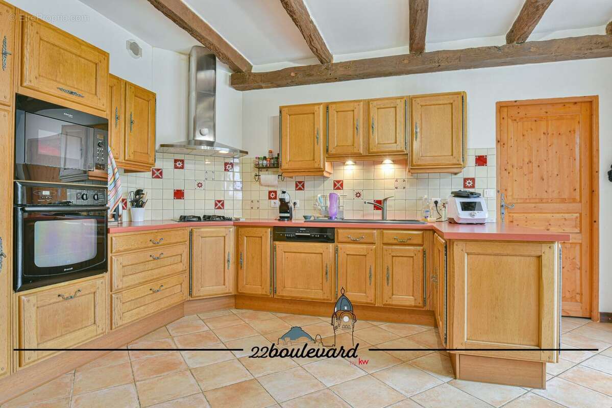 Maison à CONDAT-SUR-VIENNE