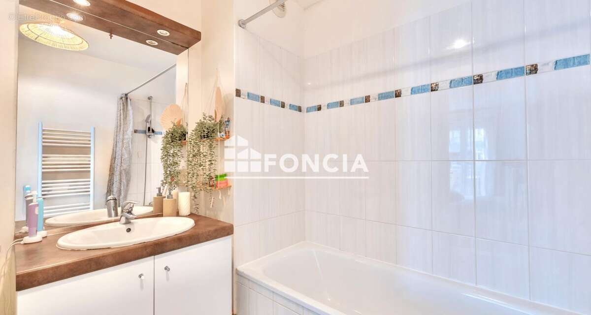 Appartement à GENNEVILLIERS