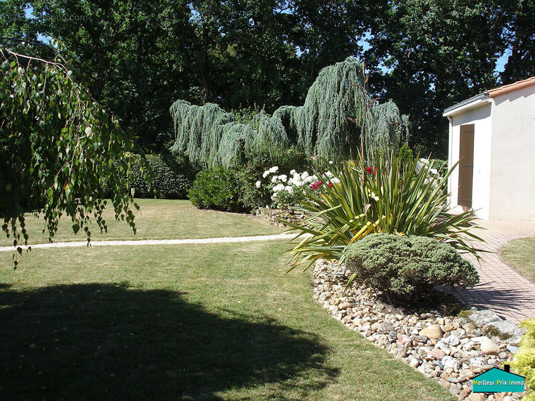 Maison à ROCHESERVIERE