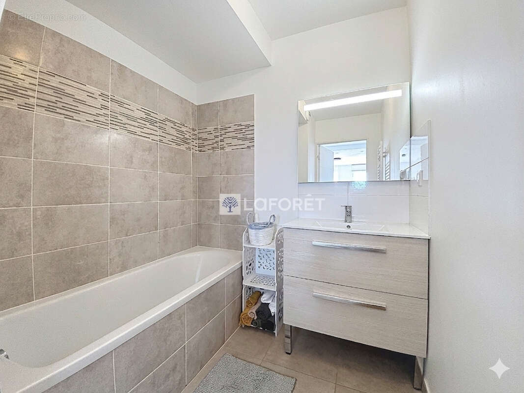 Appartement à SAINT-MAURICE-DE-BEYNOST