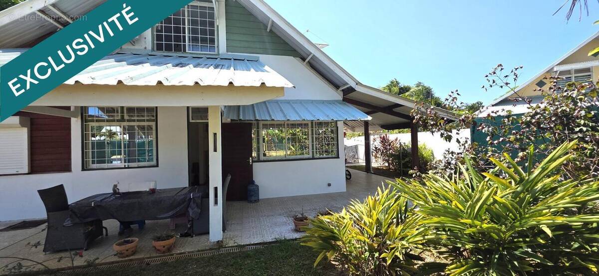 Photo 1 - Maison à REMIRE-MONTJOLY