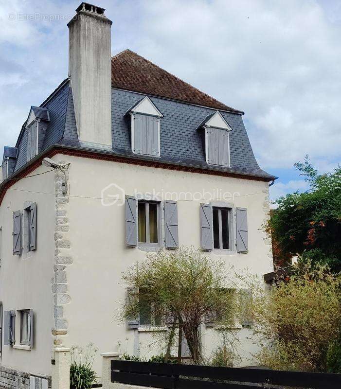 Maison de caractère centre ville - photo 2