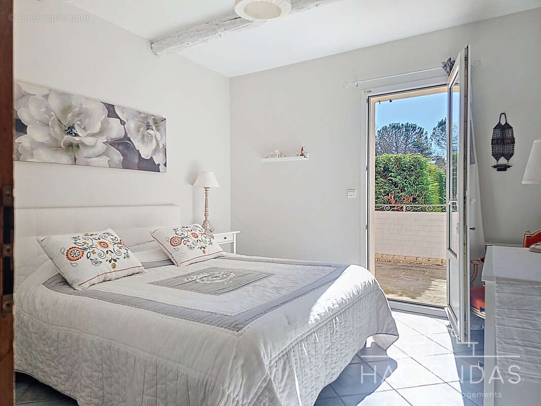 Maison à MEYRARGUES