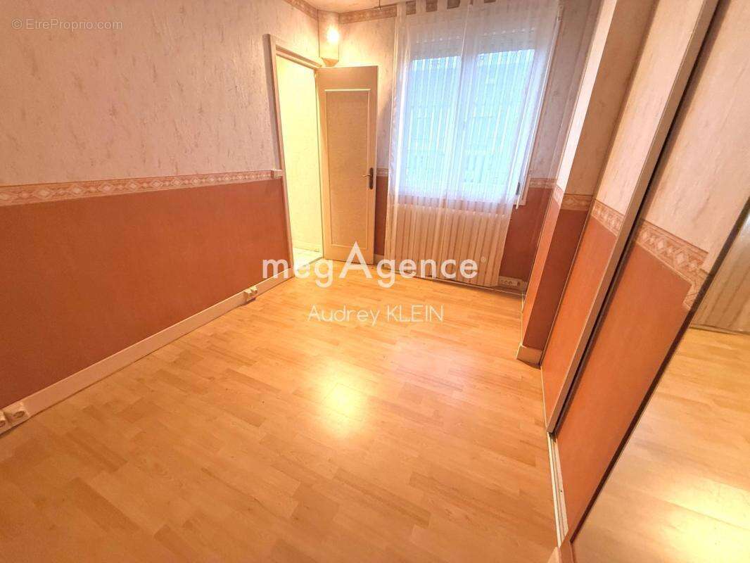 Maison à SAINT-JULIEN-DU-SAULT