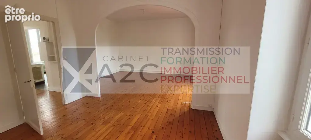 À vendre  immeuble mixte commercial et habitation à fort pot - photo 2