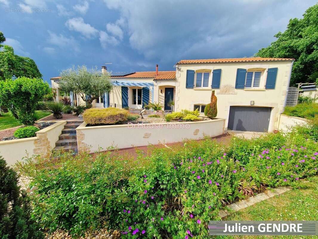 Maison 140 m² à Melle  - photo 2