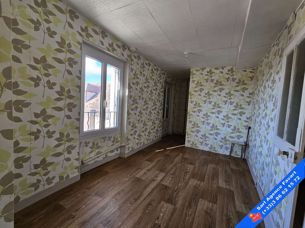 Maison à BRIENON-SUR-ARMANCON