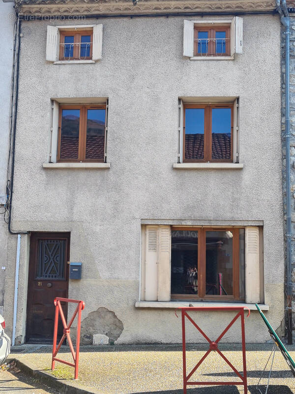 Maison à MERCUS-GARRABET