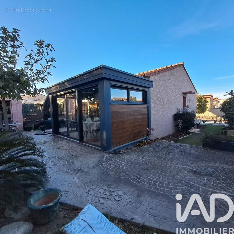 Photo 1 - Maison à VILLEMOLAQUE