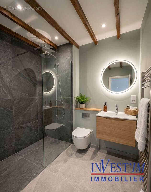 Appartement à SAINT-GENIS-LAVAL
