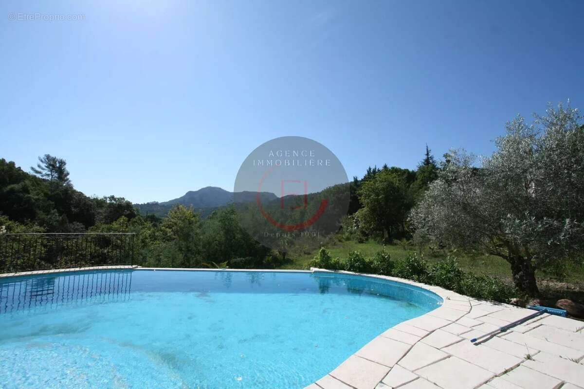 Maison à LES ADRETS-DE-L'ESTEREL