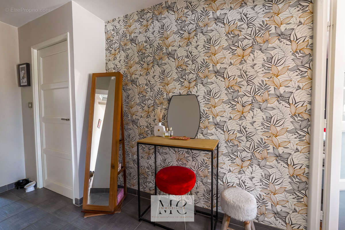 Semi plain pied individuel avec jardin et garage - photo 10