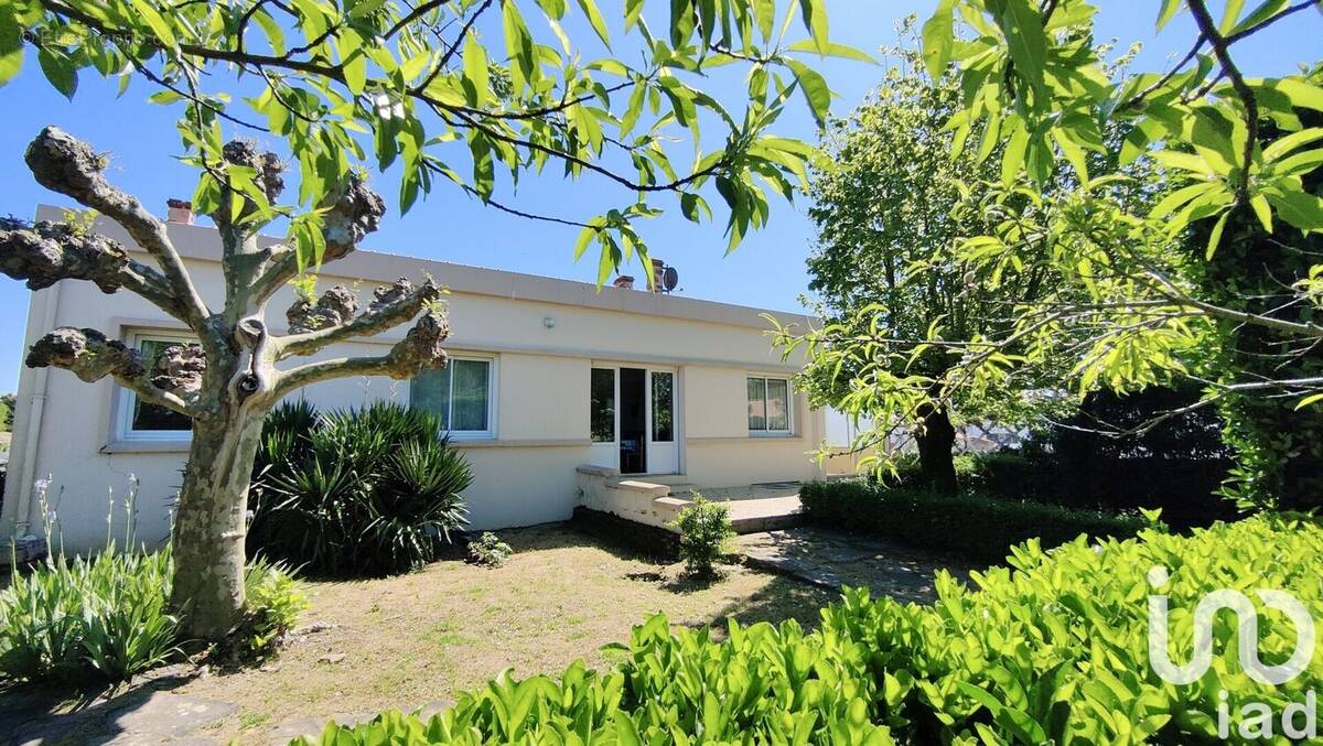 Photo 1 - Maison à GROSBREUIL