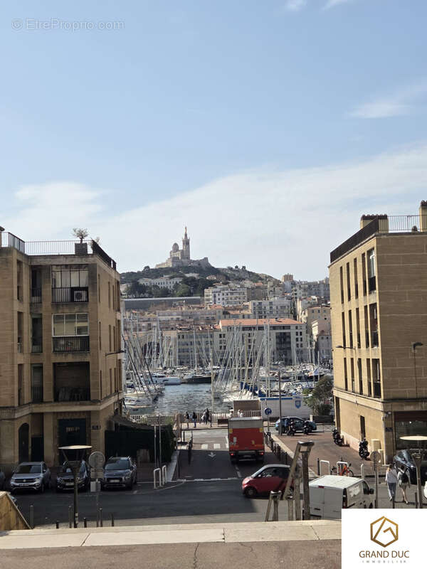Appartement à MARSEILLE-2E