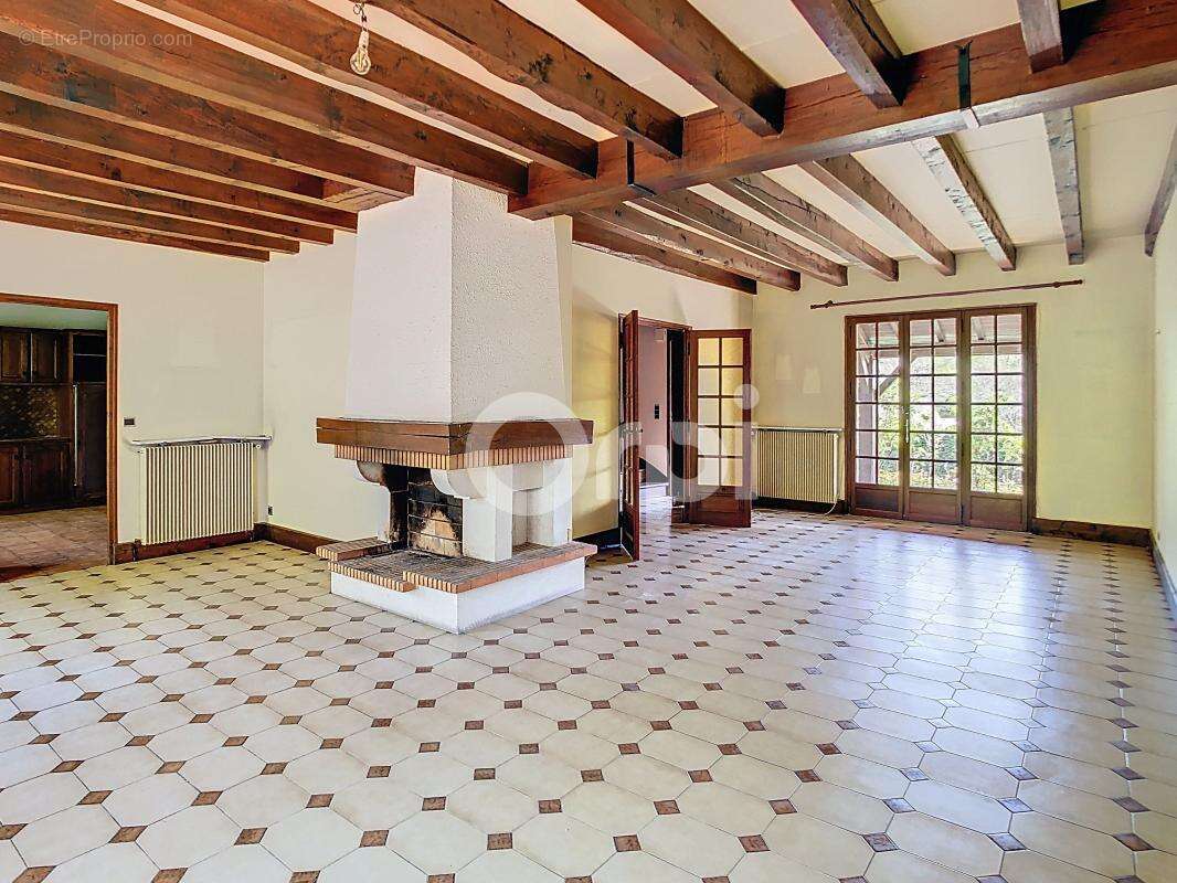 Maison à COULOUNIEIX-CHAMIERS