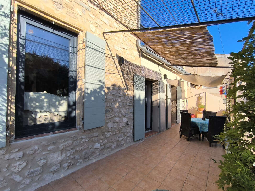 Maison à LA BASTIDE-DES-JOURDANS