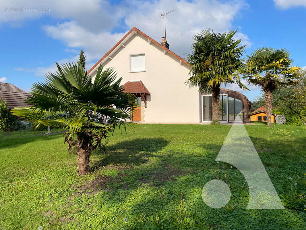 Maison à CHARMONT-SOUS-BARBUISE