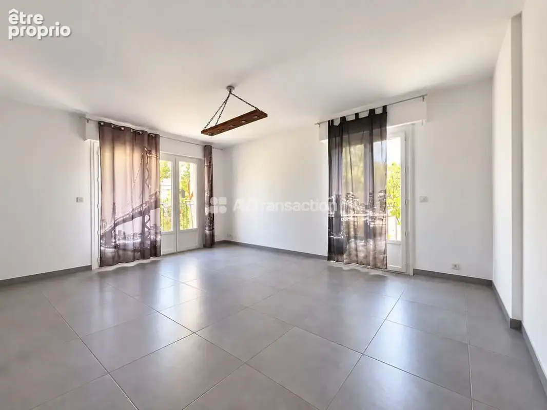 Appartement 92 m² à vendre à Ajaccio (20090) - photo 2