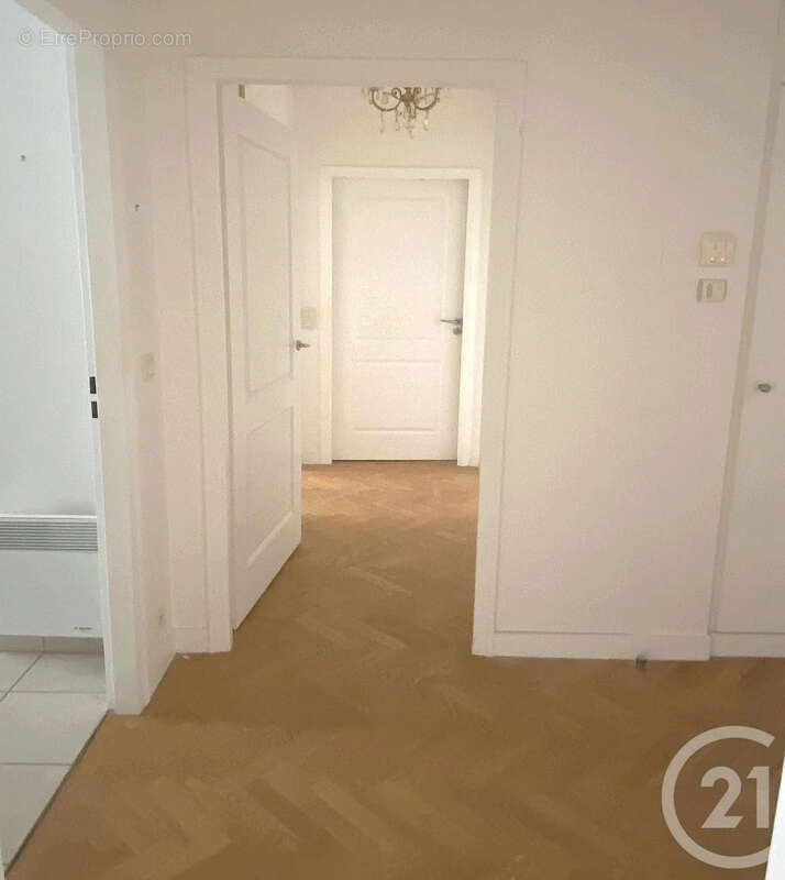 Appartement à NEUILLY-SUR-SEINE