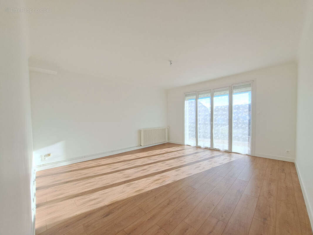 Maison à SAINT-CHRISTOPHE-DU-LIGNERON