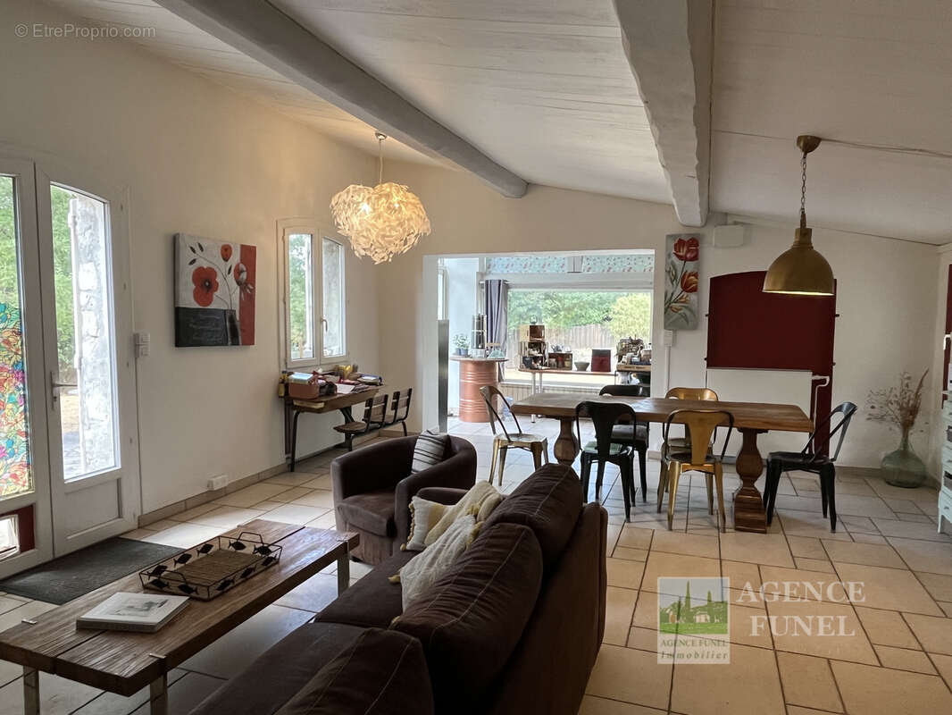 St Vallier-de-Thiey - Villa individuelle de plain-pied 4 chambres Terrain 1924 m2 - photo 14