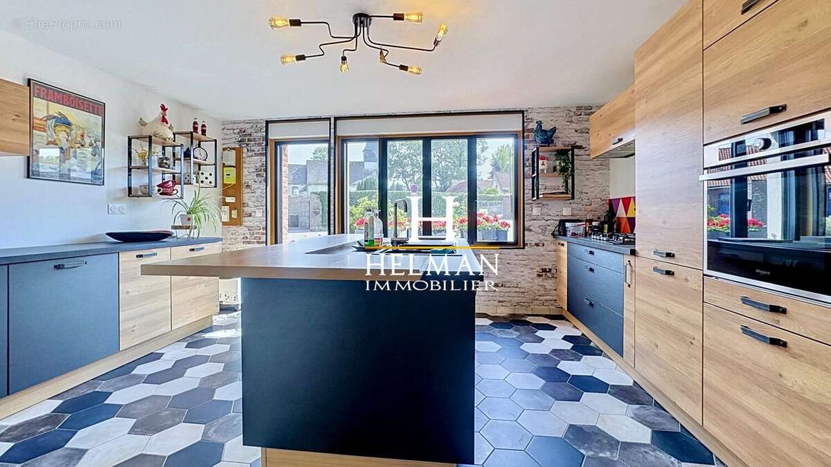 Maison à ACQUIN-WESTBECOURT