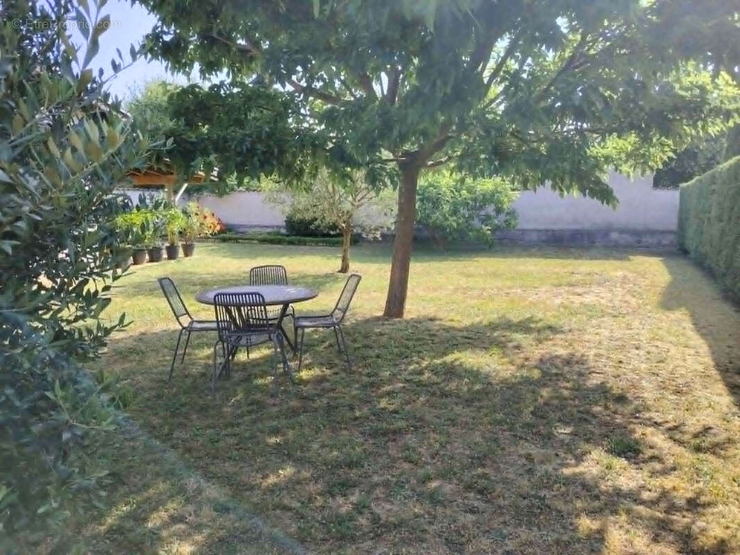 Maison de 104 m2 avec dépendances - photo 4