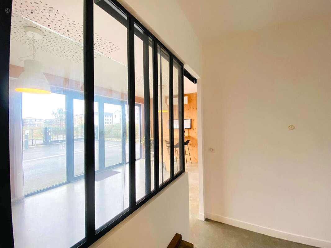 Commerce à LA TESTE-DE-BUCH