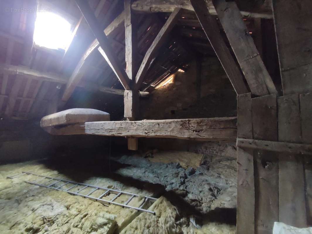 Maison à BUSSIERE-BADIL