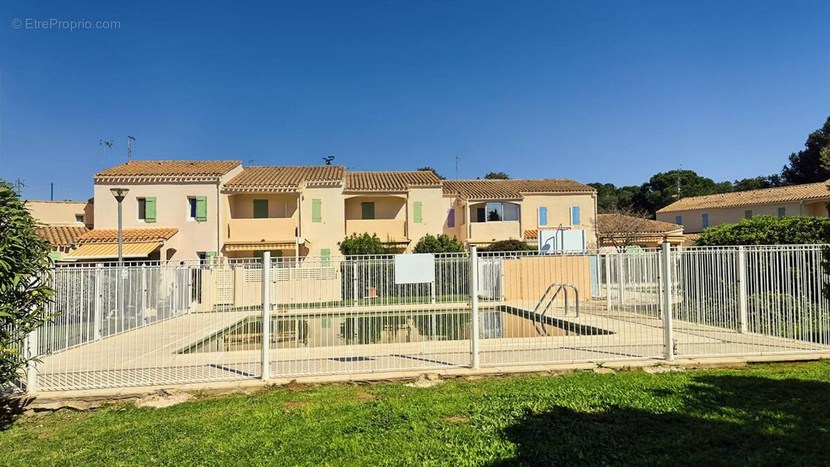 Appartement à LA LONDE-LES-MAURES