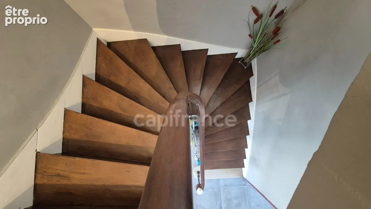 A vendre ETAMPES (91), Proche centre-ville, Charmante Meulière de 5 pièces sur sous-sol avec cour et garage - photo 13