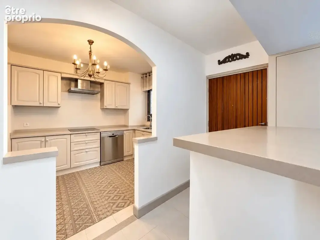 Exclusivité - Superbe duplex de 104 m² avec grande terrasse, garage et cave - photo 4