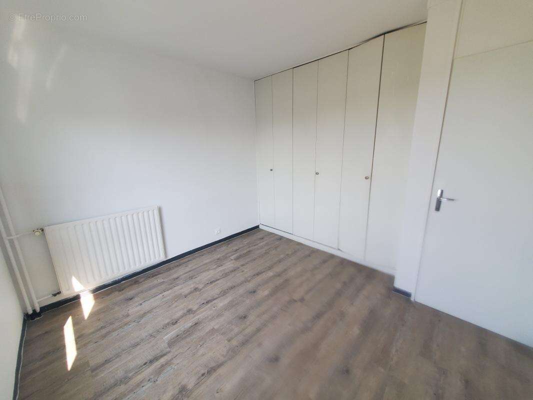 Grand appartement T3 avec balcon - photo 12