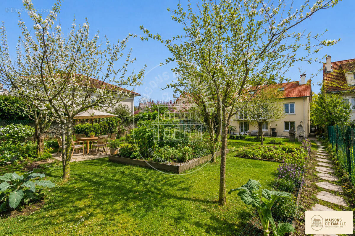 Maison à RUEIL-MALMAISON