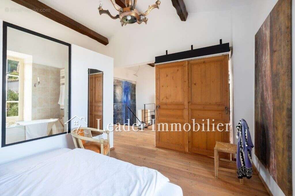 Maison à TOURRETTES-SUR-LOUP