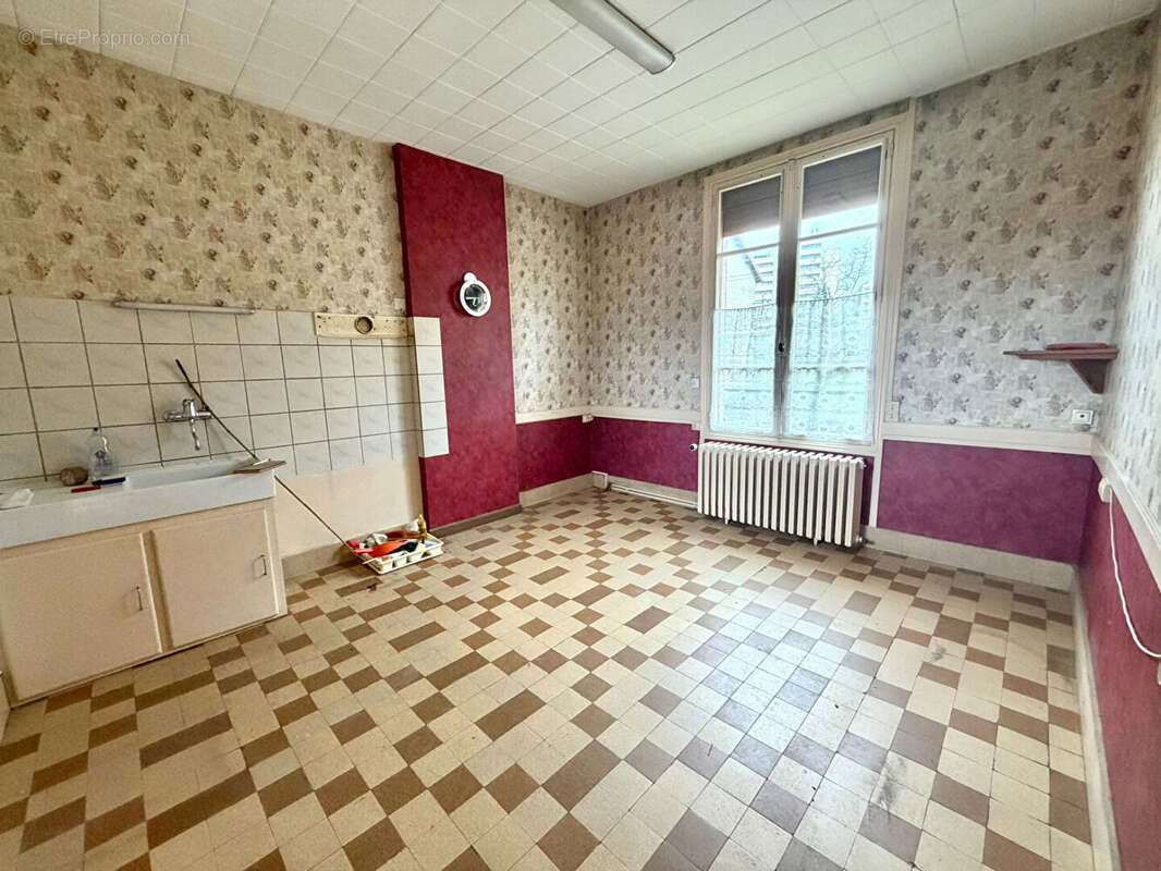 Maison à MONTLUCON