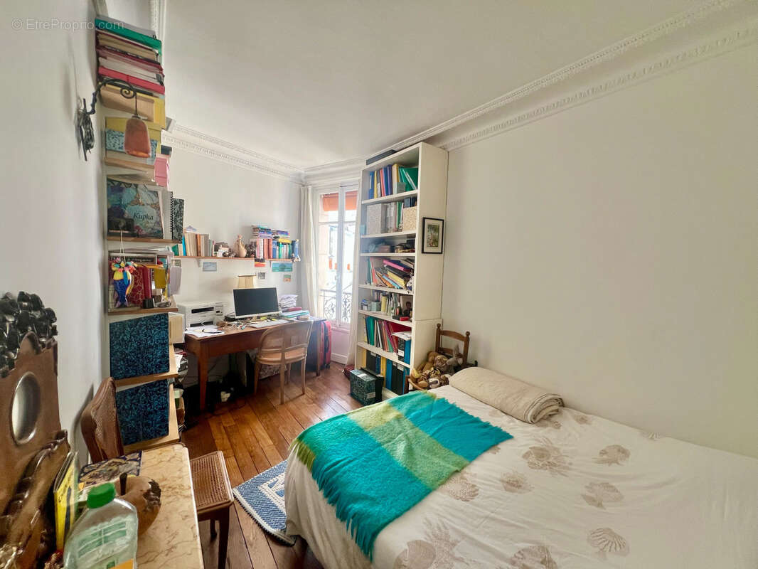 Appartement à PARIS-14E