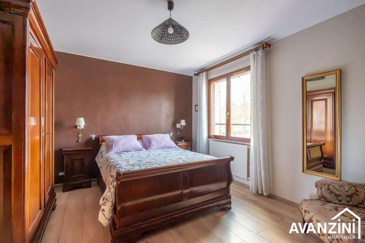 Maison à SERRIS