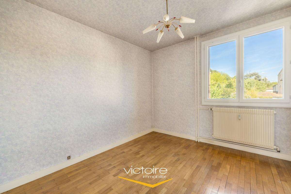 Appartement à RILLIEUX-LA-PAPE