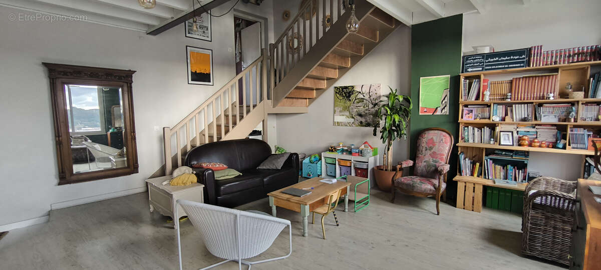 Appartement à SAINT-ETIENNE