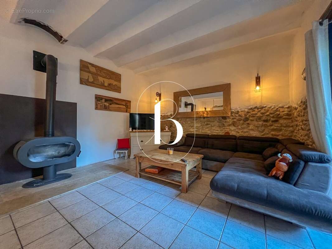 Maison à BARJAC