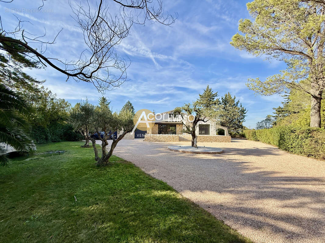Maison à CUERS