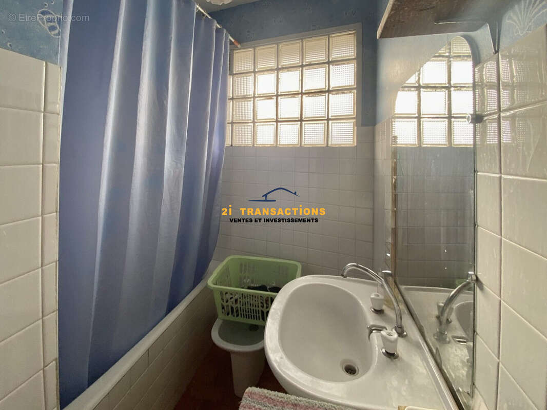 Appartement à SURY-LE-COMTAL