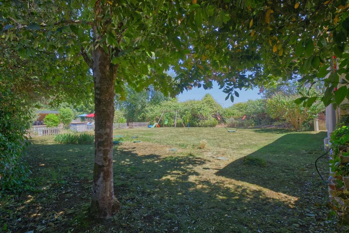 Complexe de gîtes avec une ferme de 3 chambres et 3 gîtes avec piscine chauffée - photo 18