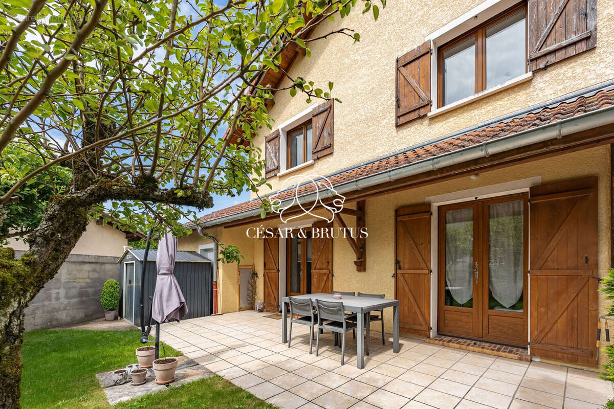 Maison à VILLARS-LES-DOMBES